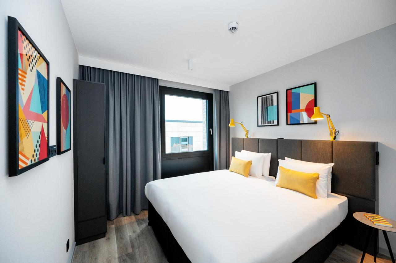 Staycity Aparthotels Frankfurt Airport Frankfurt pe Main Exterior foto