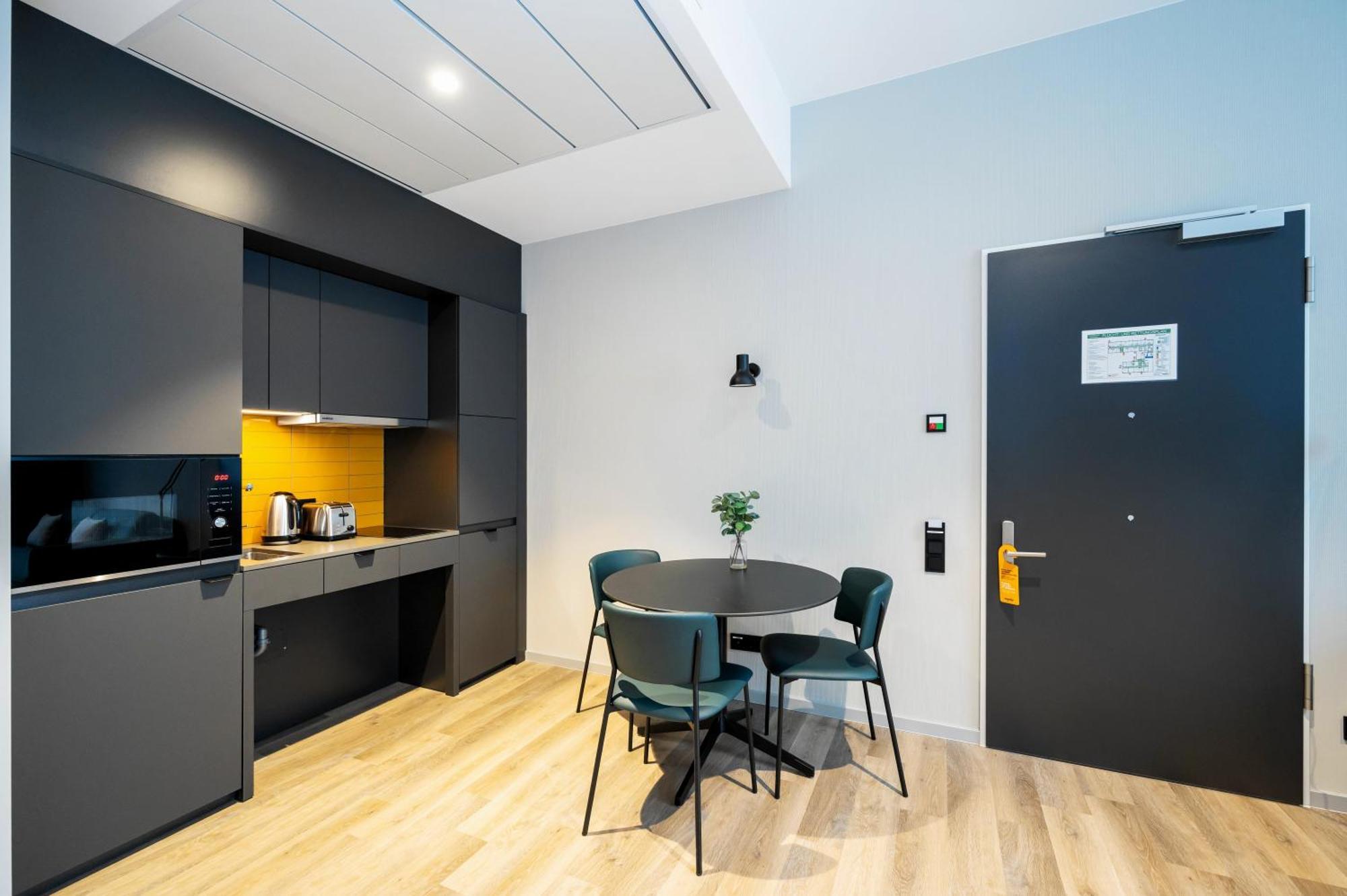 Staycity Aparthotels Frankfurt Airport Frankfurt pe Main Cameră foto